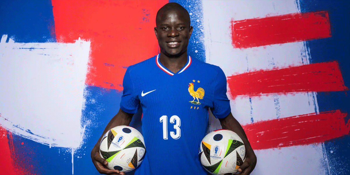 Deschamps Backs Veteran Star to Guide France Again!