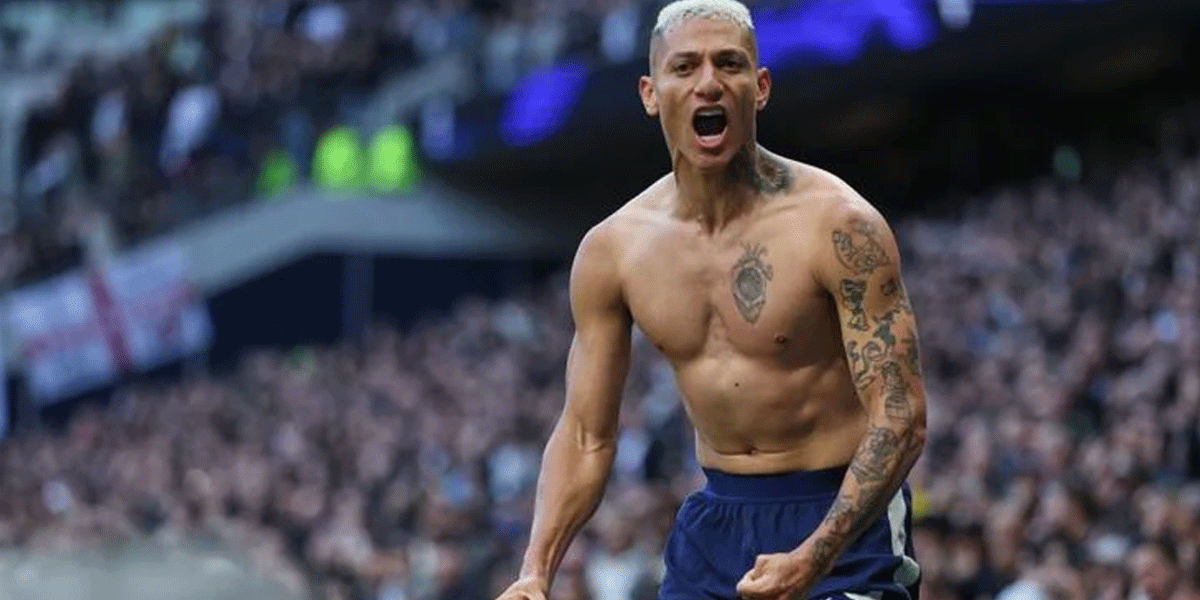 How a Last-Minute Goal Turned Into Premier League History