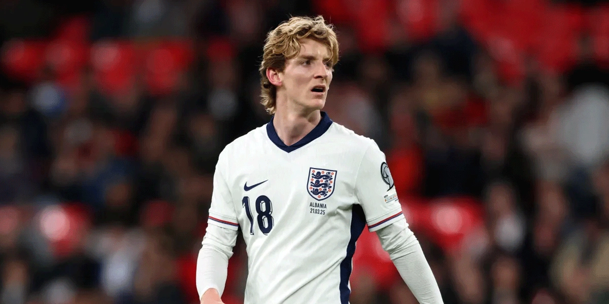 Injury-Worry-for-England-Anthony-Gordon’s-Hip-Problem-Clouds-Squad-Selection