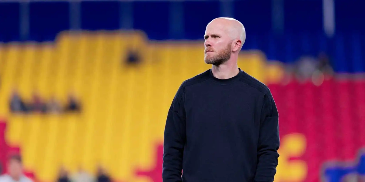 Squad-Reshaping-and-Strategic-Decisions